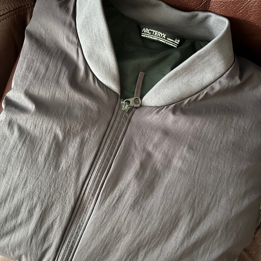 Arc'teryx Semira Jacket (Woman's) - Charcoal